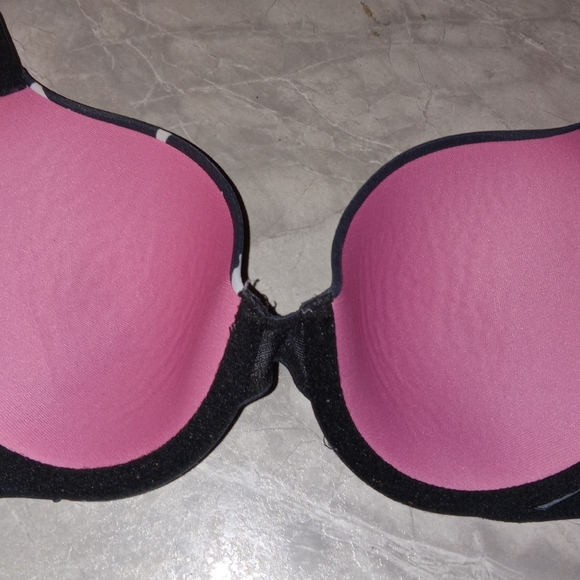 Victoria's secret where everywhere lightly lined 32C with dog design - Picture 4 of 6